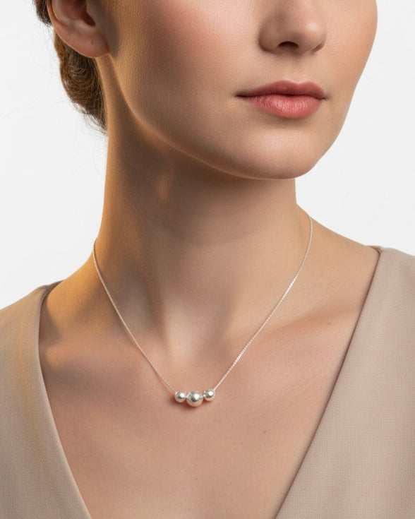 Collar Bolitas AG