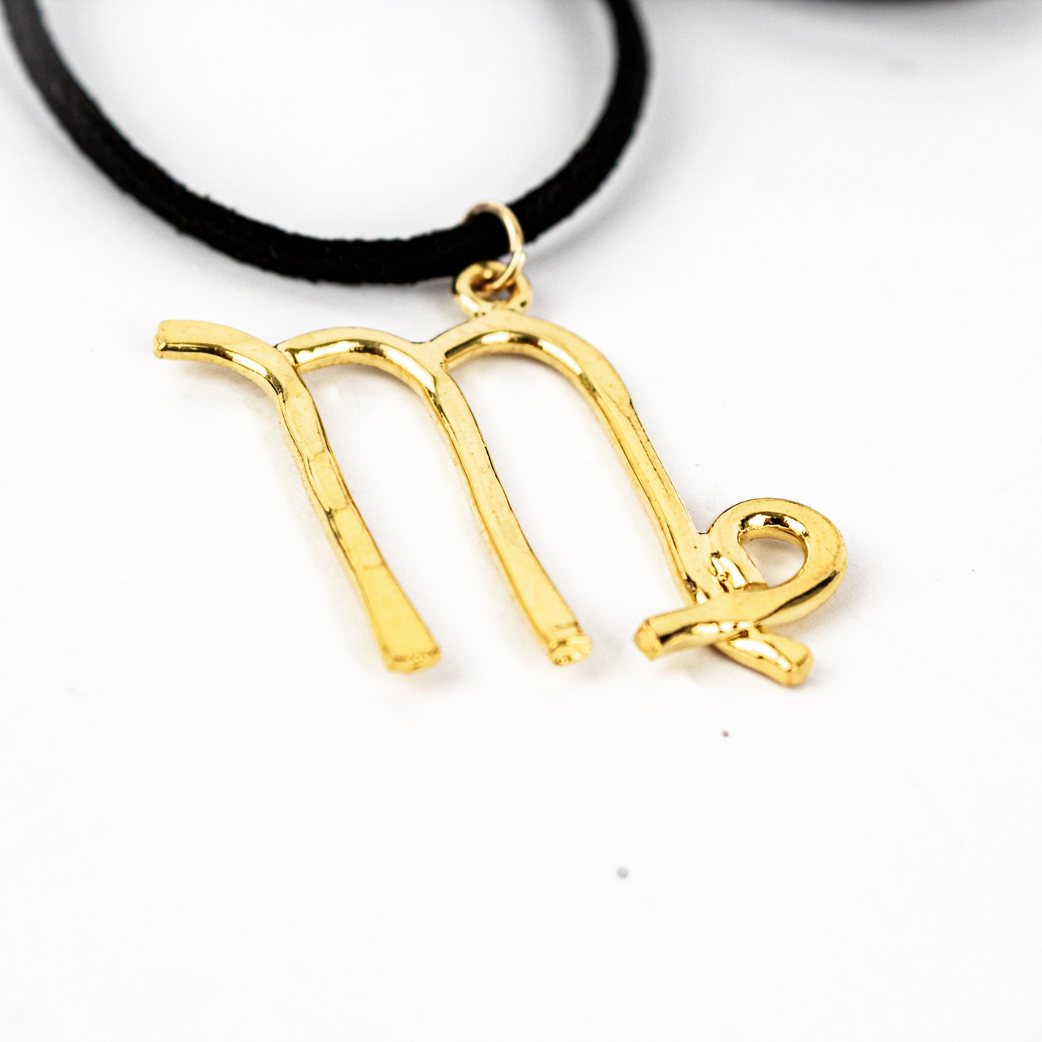 Collar Gamuza Zodiacos