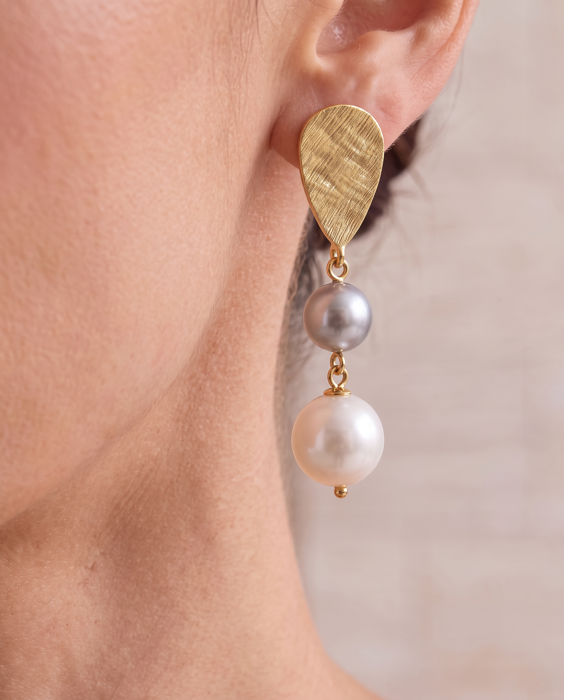 Aros Perla Gris