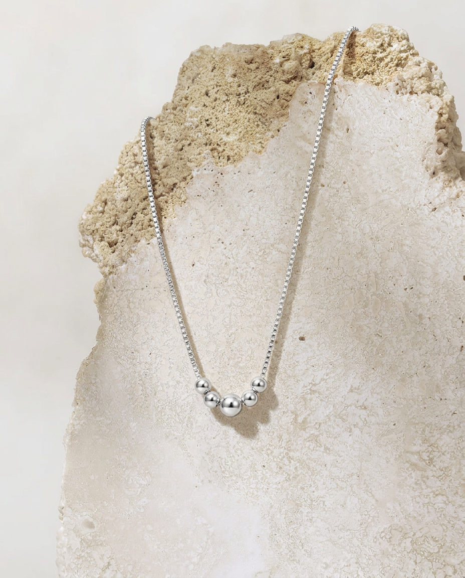 Collar Bolitas AG