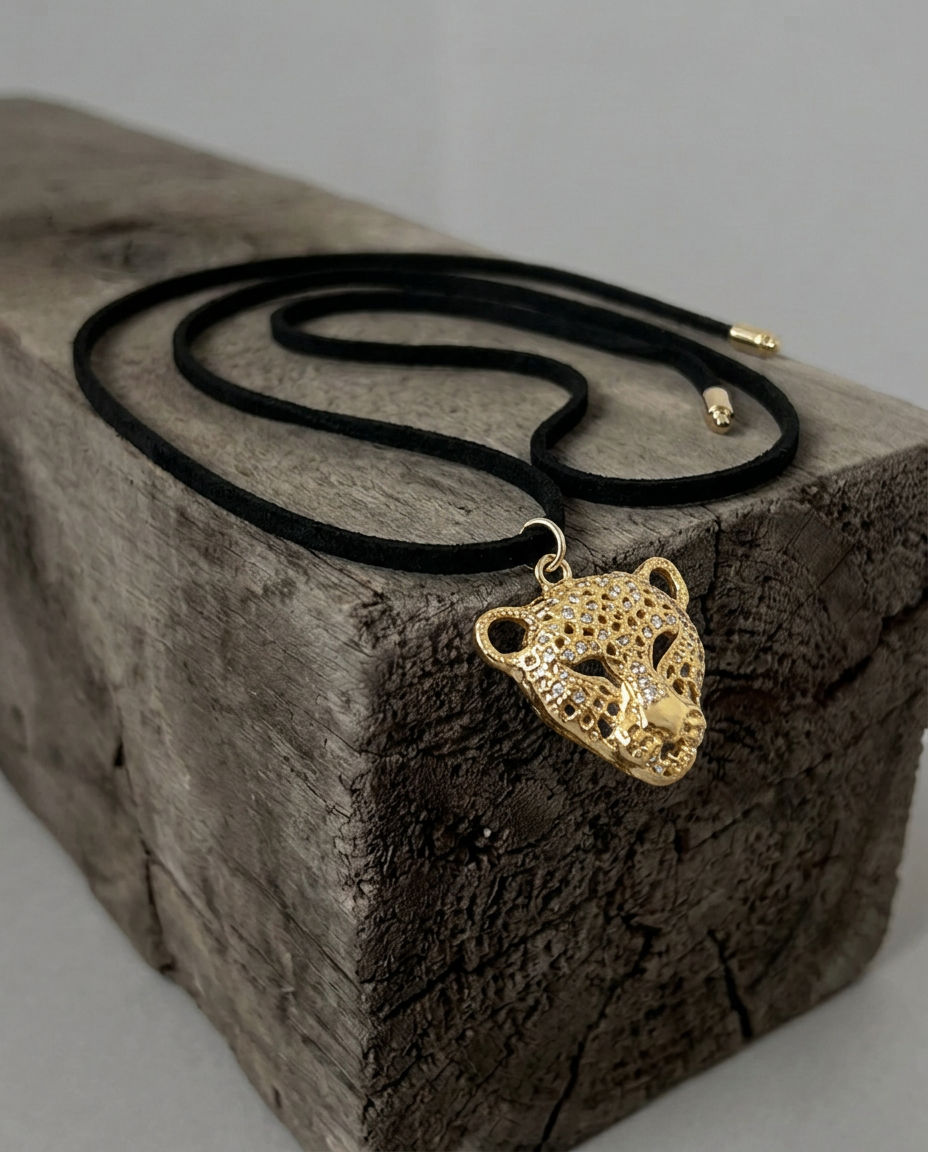 Collar Gamuza Chita