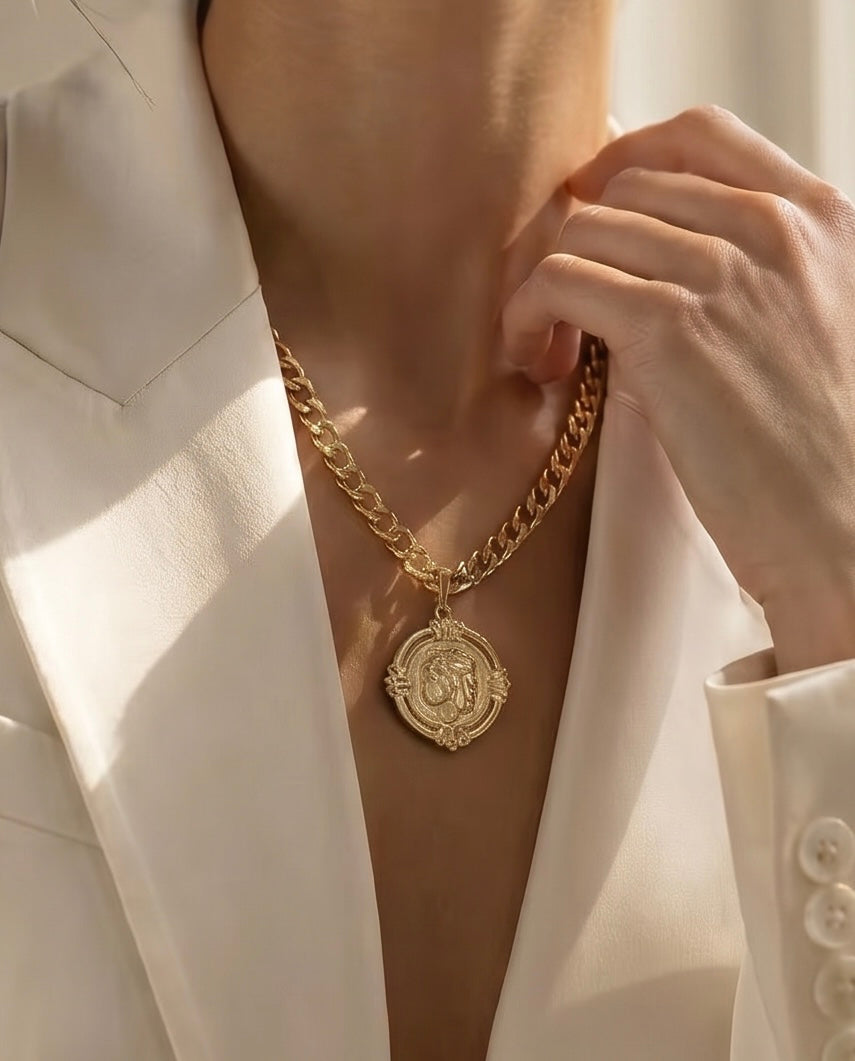 Collar Medalla Mujer