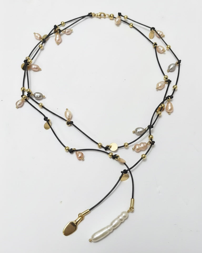 Collar Nudo Cuero Perlas